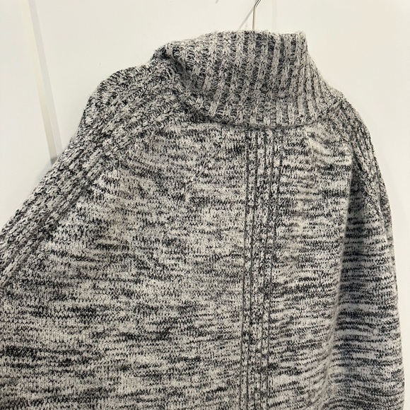 Banana Republic Zip Sweater Capelet Gray - Picture 7 of 9